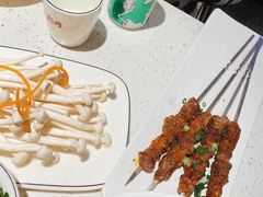 -三人行骨头王火锅(长寿店)