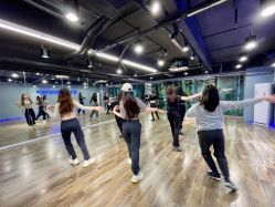 -STAR舞蹈工作室