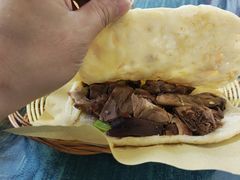 -德仁务·大饼卷肉
