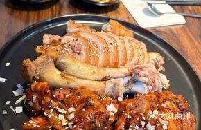 Braised Pork Trotters with Secret Sauce