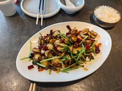 -五谷丰登农家院·地道胶东菜·海鲜烧烤(威海店)