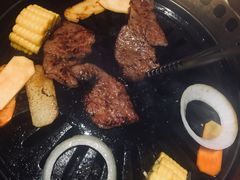 -炼火烤肉店