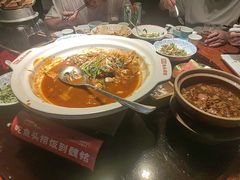 -魏铭鱼头捞饭(晋阳路店)