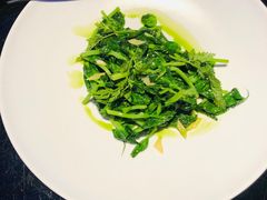 清炒豌豆苗-大董烤鸭店(王府井店)