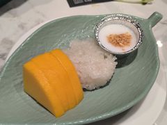 -金马门国际美食百汇(珞喻路店)