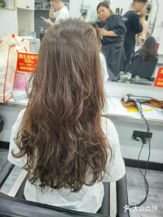 青霖·飘逸造型(芳草路店)图片