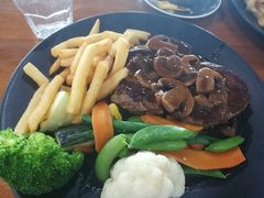 -12 Rocks Beach Bar Cafe