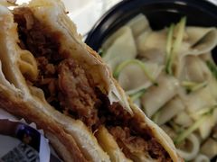 -荀记肉夹馍(三八家乐福店)