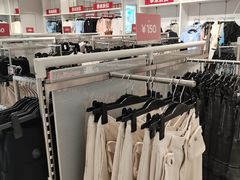 -H&M(天一广场店)