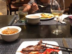 -大中华希尔顿酒店-念自助餐·嗨啤·小龙虾