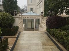 -上海玫瑰园度假酒店