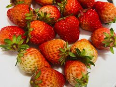 -金马门国际美食百汇(珞喻路店)