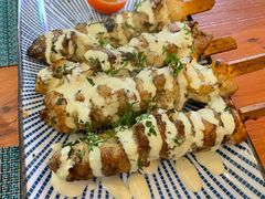 炭烤鸡肉串配酸奶黄瓜酱-帕歌西班牙餐厅paco tapas
