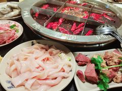 -洞亭火锅(防空洞总店)