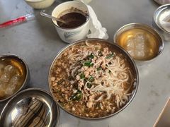 -正宗杨记普洱酸醋米线(总店)