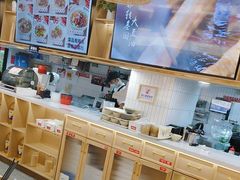 -弄堂咪道-饭香·面香·馄饨香(兴梅店)