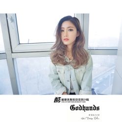 -God Hands发型设计复古会所