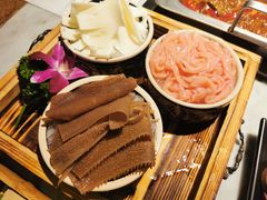 -尚尚仙·酸汤猪手·猪肚鸡火锅(华联万柳购物中心店)
