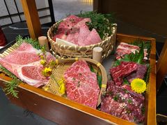 -山川小町·极番烧肉(新地假日广场店)
