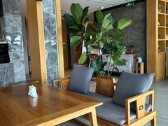 -四月吧餐厅(正阳步行街店)