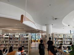 -广州市白云区图书馆