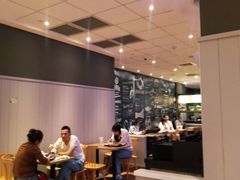 用餐区-肯德基(燕岭店)