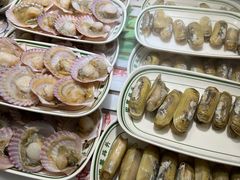 -四囍码头海鲜烧烤自助火锅(外滩南京东路悦荟广场店)