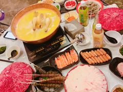 -鲜入围煮花胶鸡海鲜火锅