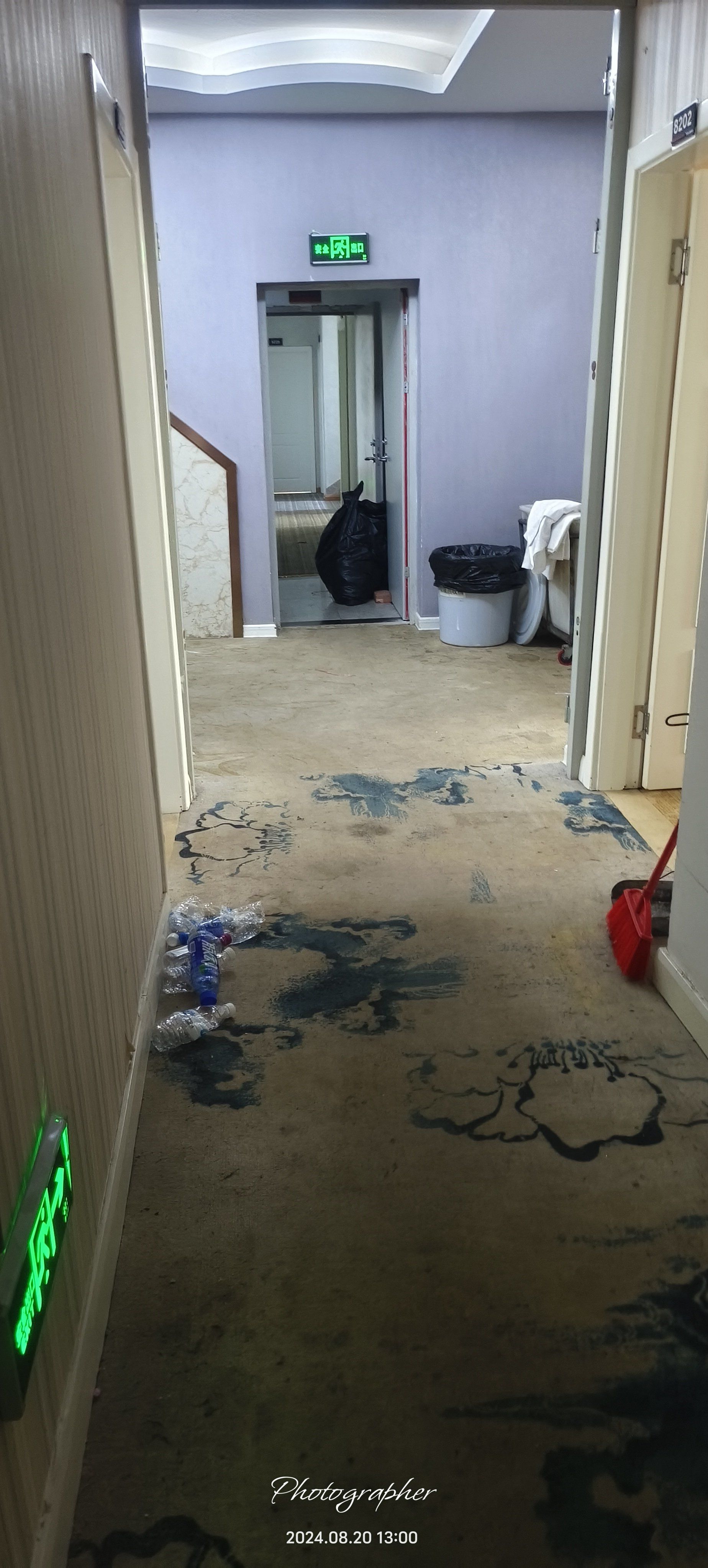 原来这个破酒店大众评分也这么低,不是没原