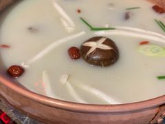 胡椒鸭架猪肚锅底-三人行骨头王火锅(长寿店)