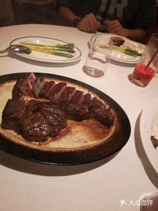 Wolfgang’s Steakhouse 沃夫冈牛排馆(上海白玉兰广场店)招牌大里脊双人份图片