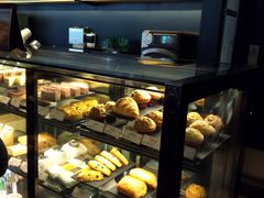 面包甜点陈列柜-星巴克臻选(北京太阳宫凯德店)