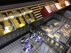 -Caidie Bakery采蝶轩(百越店)