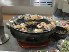 -围炉肉舍•炭烤活鳗•丹东海鲜烤肉(步行街店)