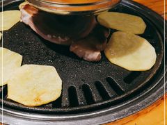 -唯成•韩国炭火烤肉 유성고기