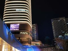 夜晚美丽的灯光-深圳来福士广场