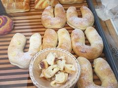 -焙丽拾光(麦凯乐直营店)