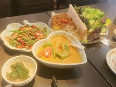 -大头虾越式风味餐厅(光明广场店)