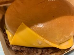 双层安格斯厚牛芝士堡-麦当劳(水坑尾街店)