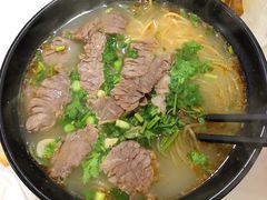 牛肉粉丝汤-牛煎里牛肉煎包淮南牛肉汤(广东路店)