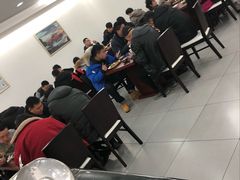 -上海宝信宝马4S店