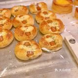 感受浪漫气息 | 这家街边的烘焙店可以直接开到CBD