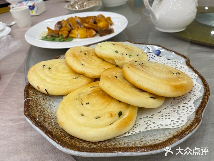 东江渔村(皇悦店)葱油饼图片
