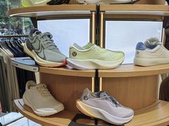 -lululemon(上海浦东IFC店)