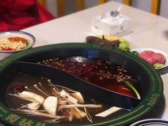 菌汤鸳鸯锅底-有拈头成都市井火锅(老门东店)