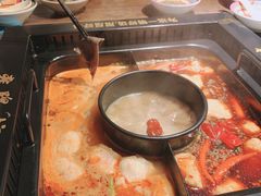 -老牌坊云南鱼豆花火锅(哈西万达店)