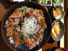 -本格丼·炭火烤肉饭(大悦路成都大悦城店)
