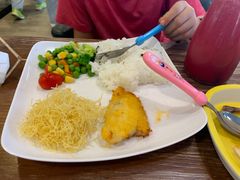 -布鲁豪斯亲子欢乐家庭餐厅