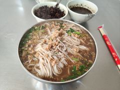 -正宗杨记普洱酸醋米线(总店)