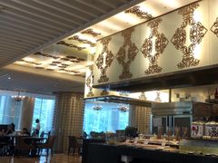 -圣丰索菲特·2 On 988 Café 自助餐厅